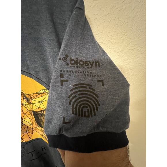 Jurrasic Park World T-Rex t-shirt Universal Studios Size M Navy Blue Universal - Picture 4 of 8